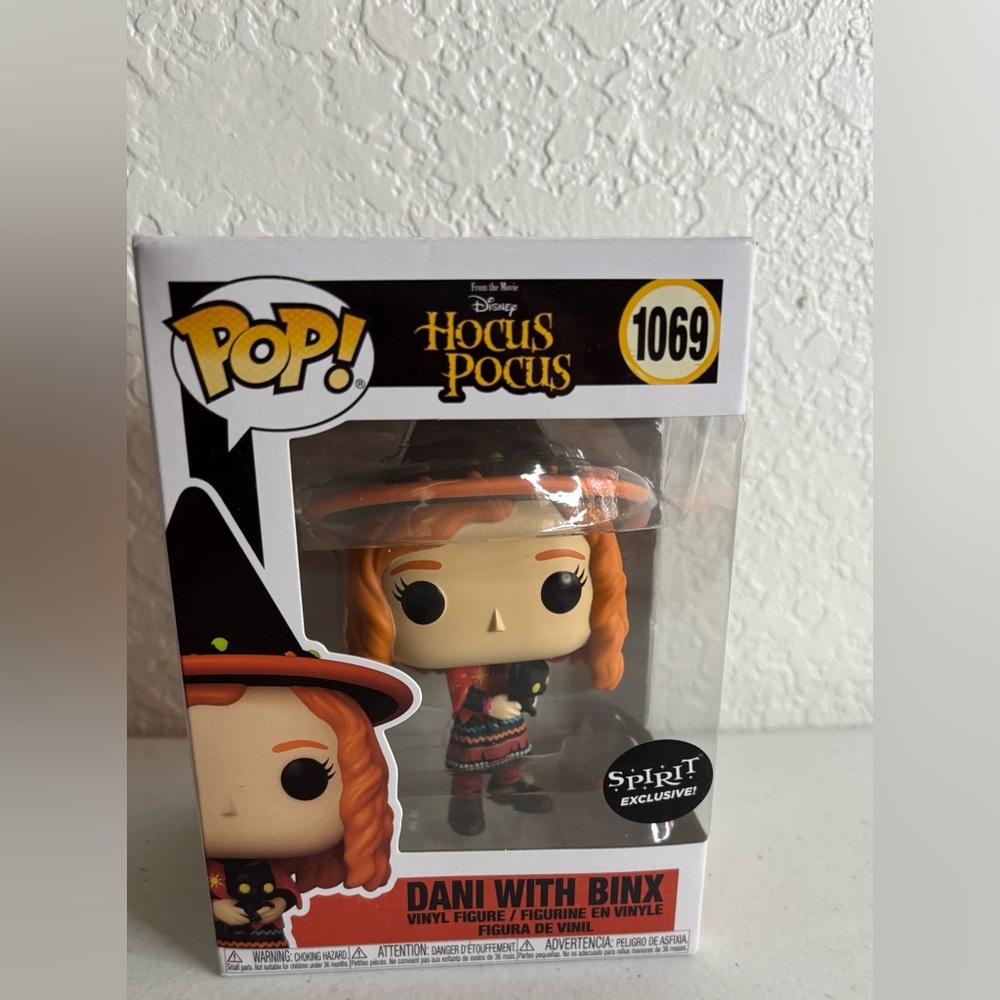 Funko Pop! Hocus Pocus Dani with Binx - Orange and Black